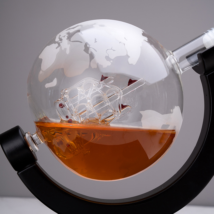 Заводская продажа на заказ 850 – обзор и цена Decanter Globe Set