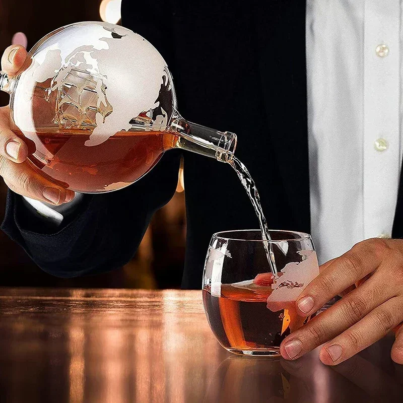 Креативный набор графинов с ша – обзор и цена Decanter Globe Set