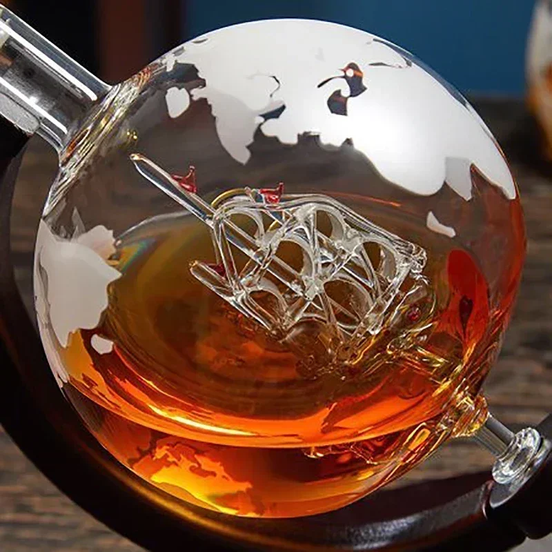 Креативный набор графинов с ша – обзор и цена Decanter Globe Set